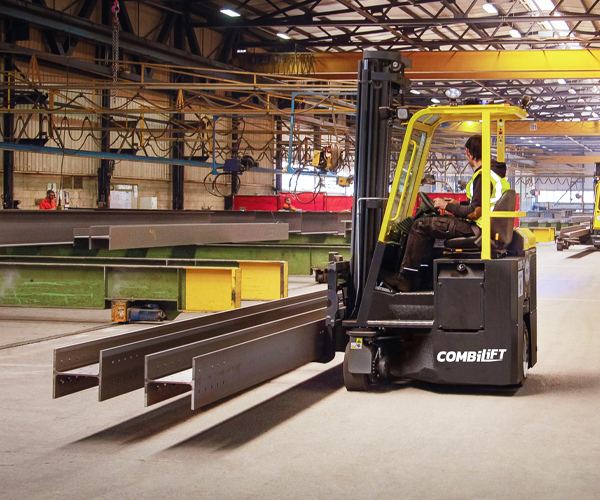 Combilift – COMBI CB – 4 way counterbalance forklift – Manufacturing - Long Load - Indoor