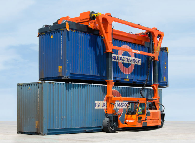 Combilift – COMBI-SC – Straddle Carrier - Handling Containers - Double Stack